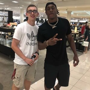 Meet your Posher, Thomas